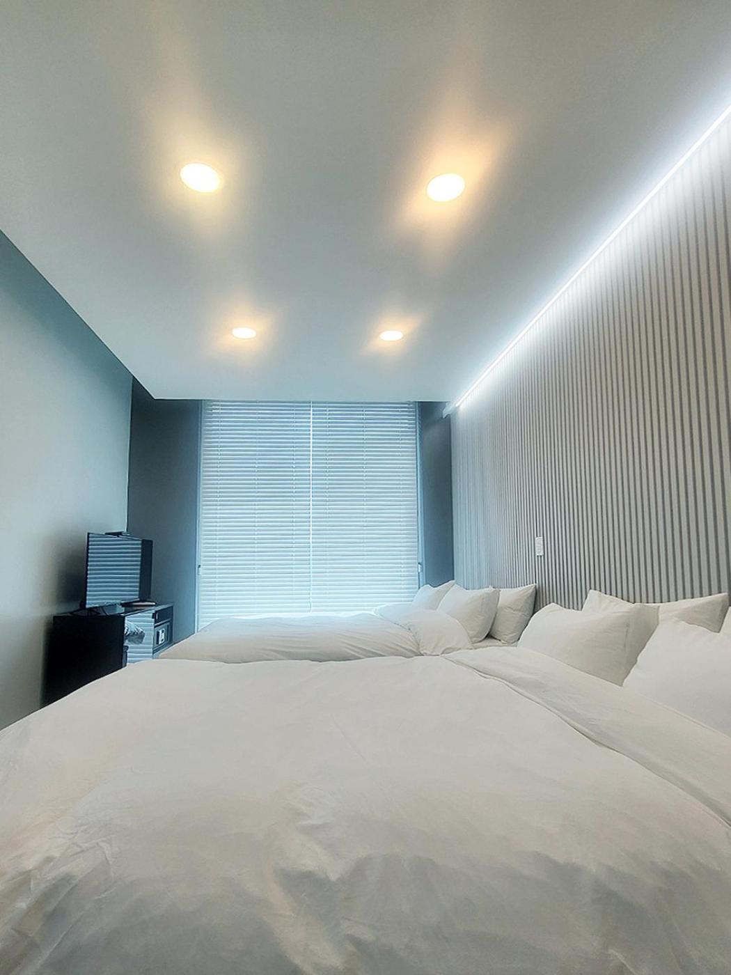 Penatess Pool Villa Chungju Exteriör bild