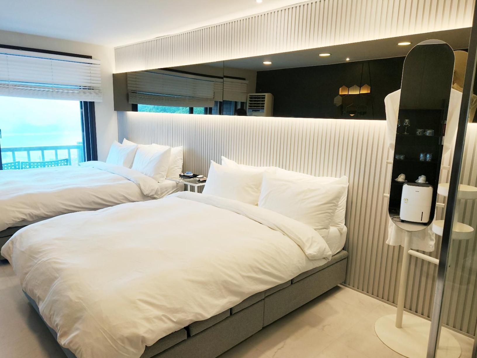 Penatess Pool Villa Chungju Exteriör bild