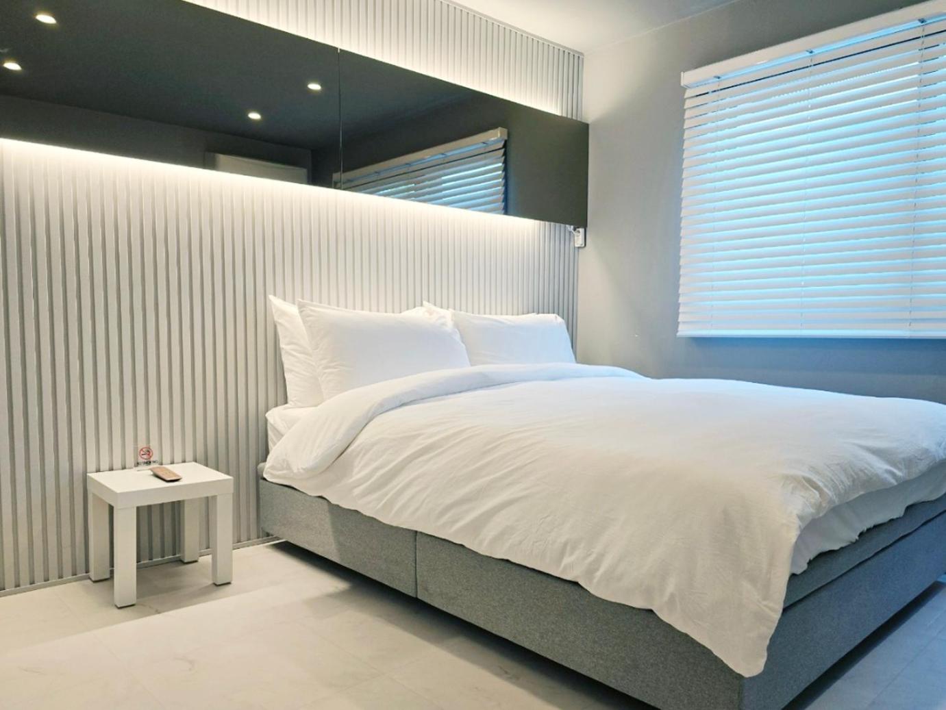 Penatess Pool Villa Chungju Exteriör bild
