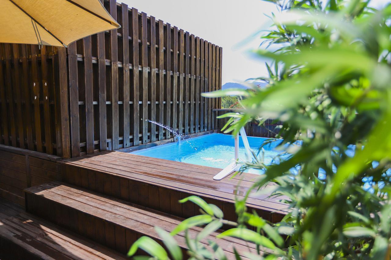 Penatess Pool Villa Chungju Exteriör bild