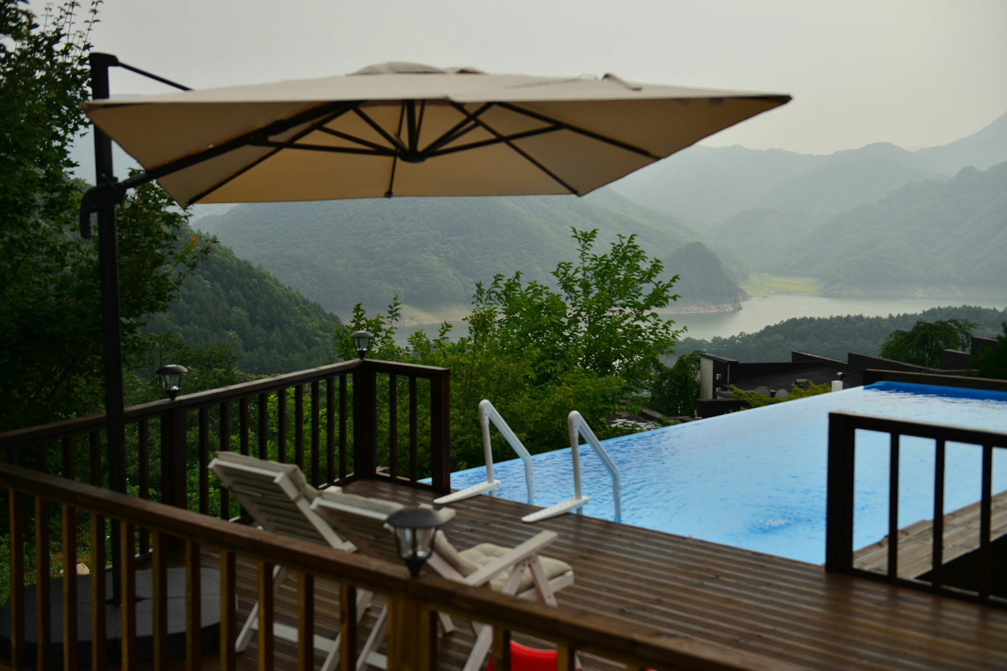 Penatess Pool Villa Chungju Exteriör bild