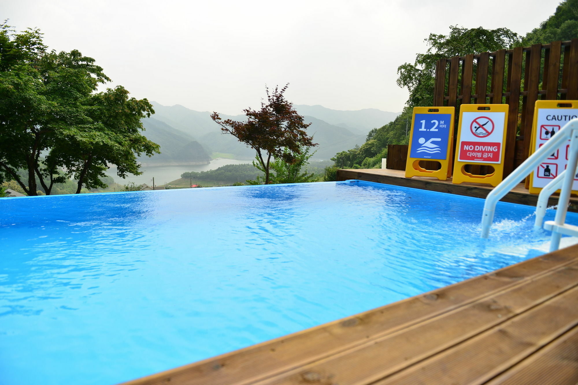 Penatess Pool Villa Chungju Exteriör bild