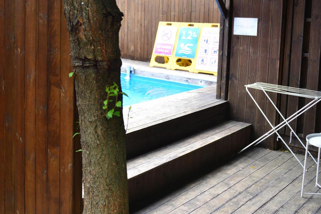Penatess Pool Villa Chungju Exteriör bild