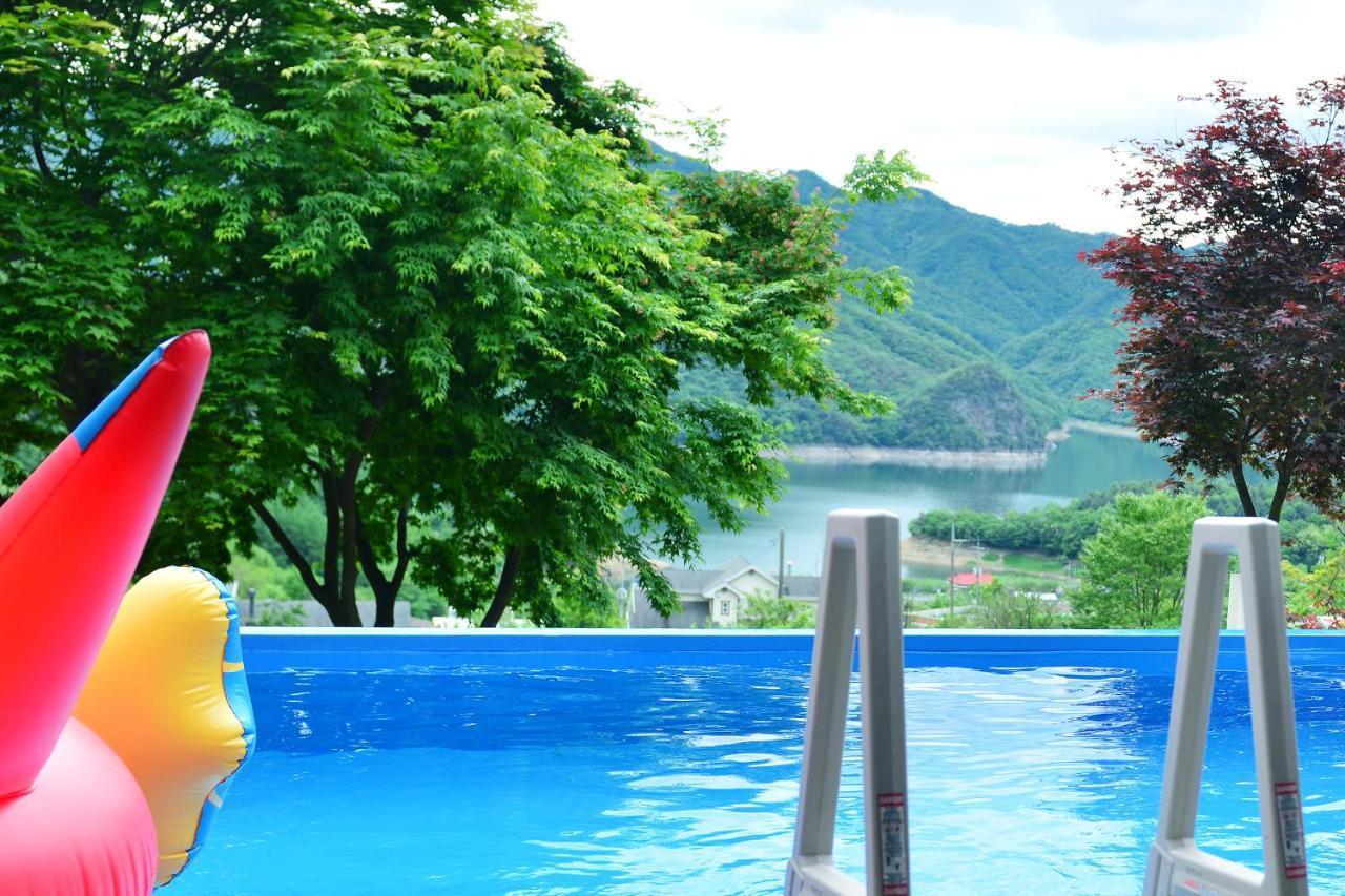 Penatess Pool Villa Chungju Exteriör bild
